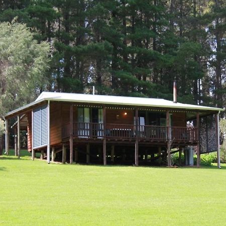 Hawke Brook Chalets Pemberton Exterior photo