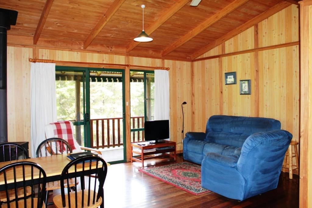 Hawke Brook Chalets Pemberton Room photo